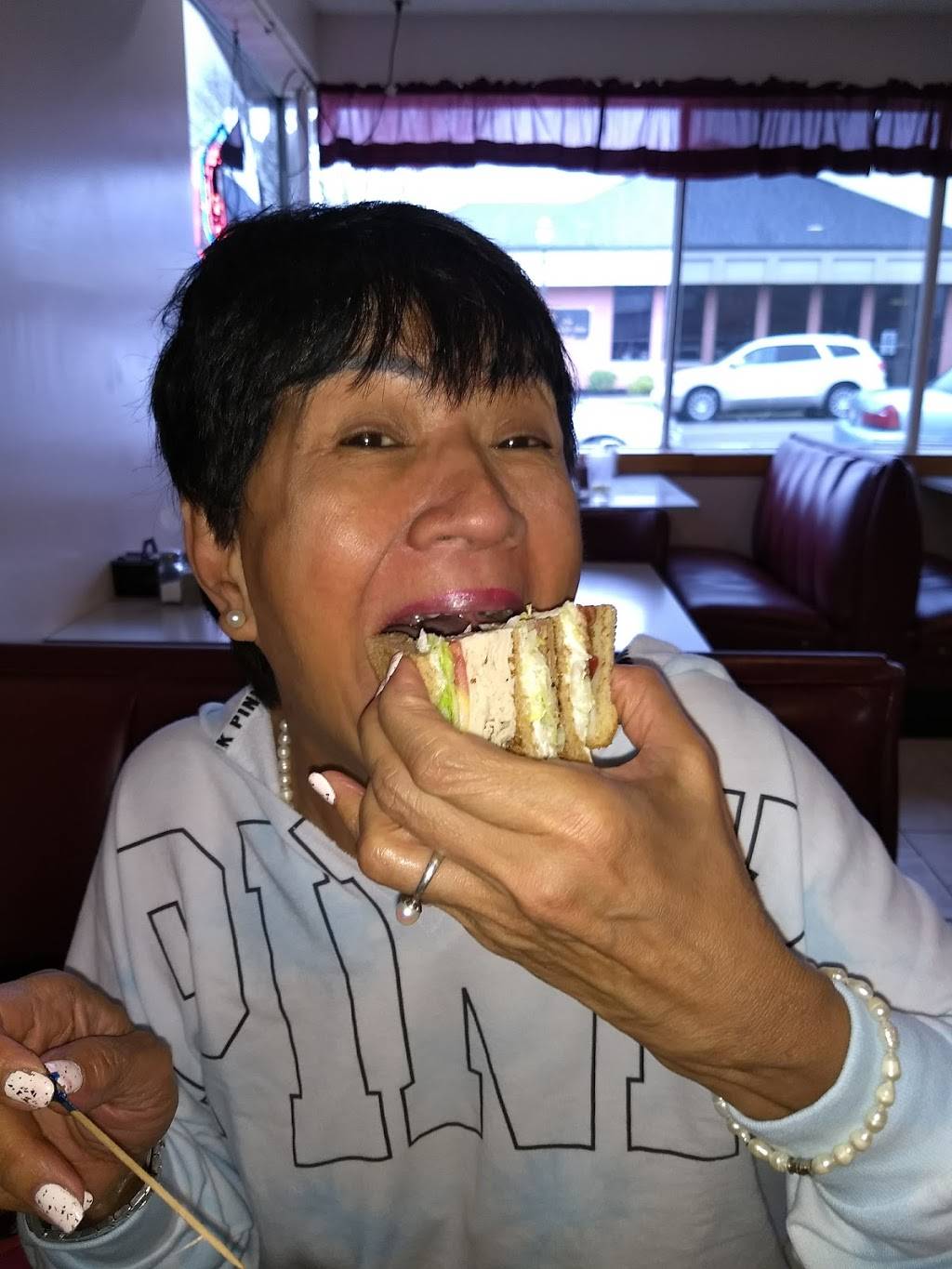 Jacks Place | restaurant | 406 Main St, Rising Sun, IN 47040, USA | 8124384936 OR +1 812-438-4936