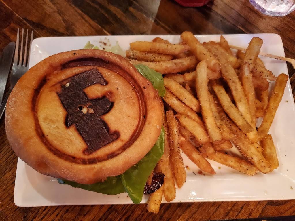 Foundry Public House | restaurant | 126 N Main St, Edwardsville, IL 62025, USA | 6183079585 OR +1 618-307-9585