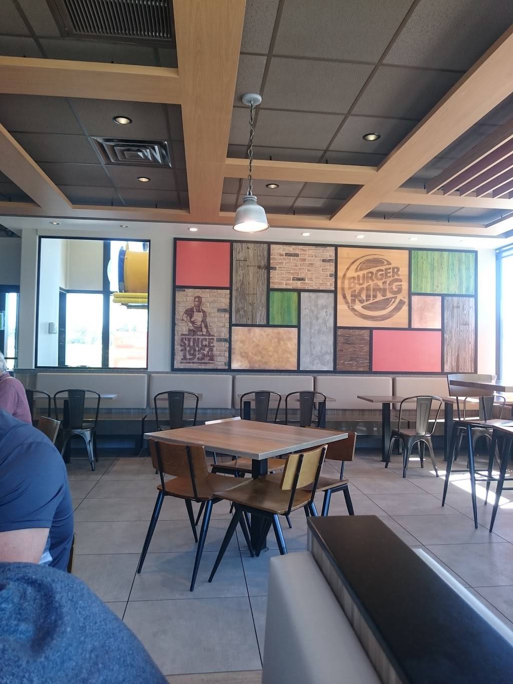 Burger King | restaurant | 4011 Club Rd, Indian River, MI 49749, USA | 2312382600 OR +1 231-238-2600