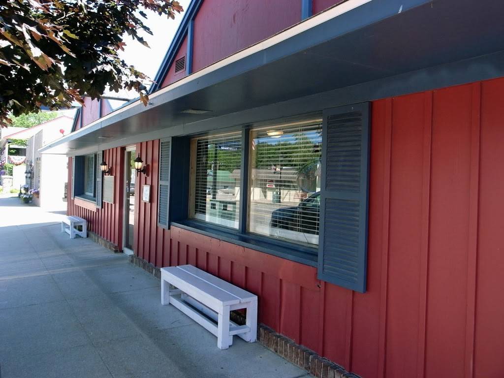 Toonies Fish & Steak House | restaurant | 216 N Bridge St, Bellaire, MI 49615, USA | 2315338513 OR +1 231-533-8513