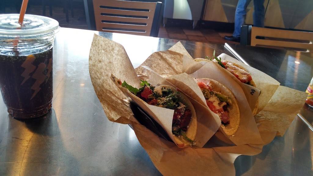 QDOBA Mexican Eats | restaurant | 7465 E Arapahoe Rd ste a, Centennial, CO 80112, USA | 7204938843 OR +1 720-493-8843