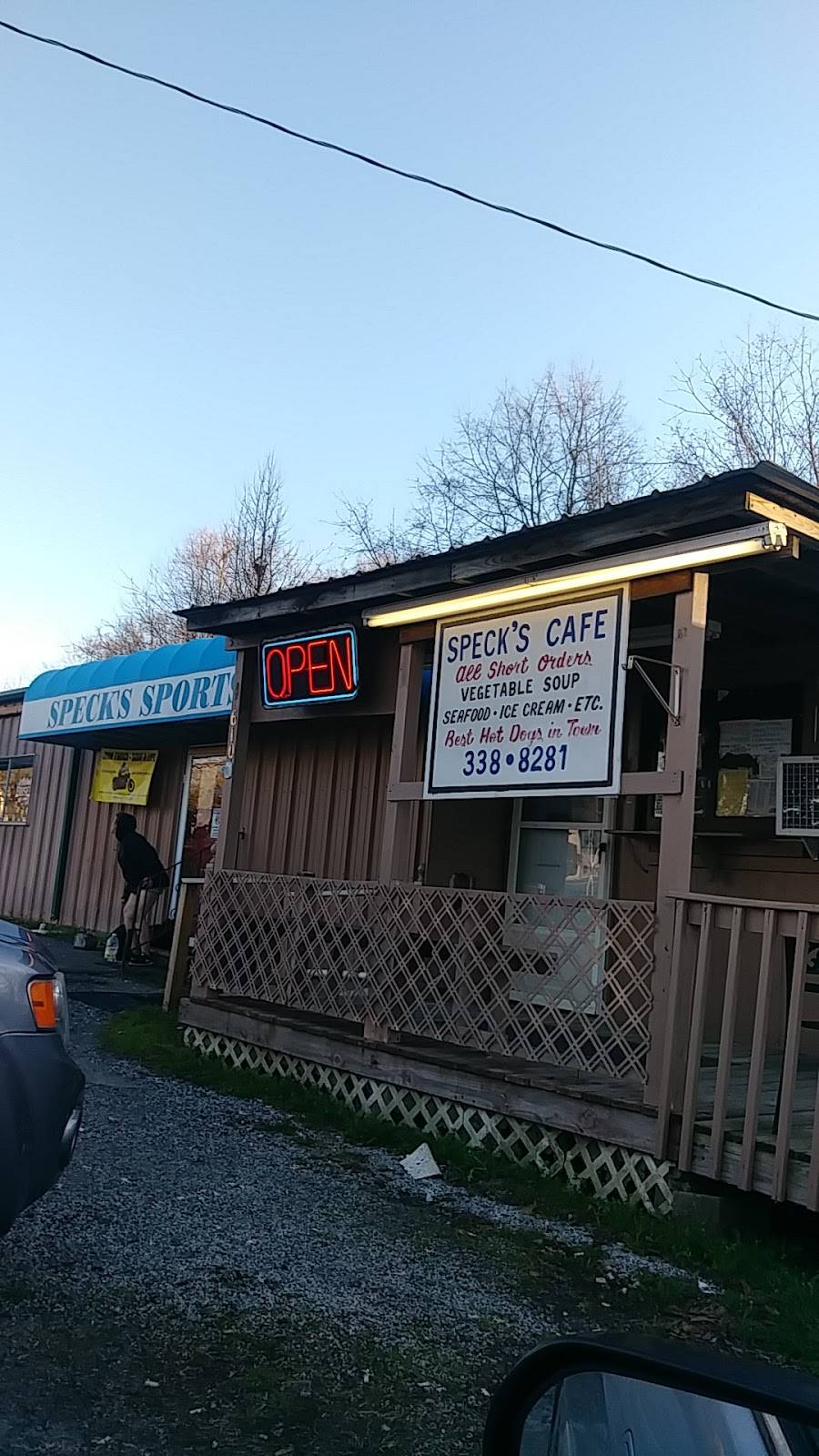 Specks Private Social Club | restaurant | 610 Breazeale St, Belton, SC 29627, USA | 8643388281 OR +1 864-338-8281