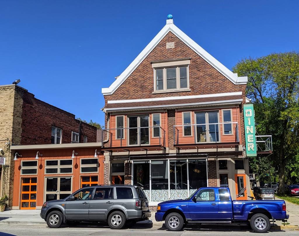 Wonderland | restaurant | 732 E Burleigh St, Milwaukee, WI 53212, USA | 4143727880 OR +1 414-372-7880