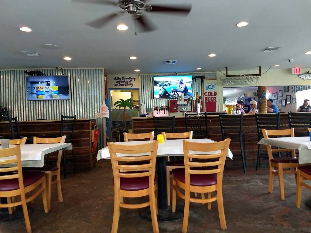 Blue Dog Bar & Grill | restaurant | 4597 Pine Island Rd, Matlacha, FL 33993, USA | 2395584970 OR +1 239-558-4970