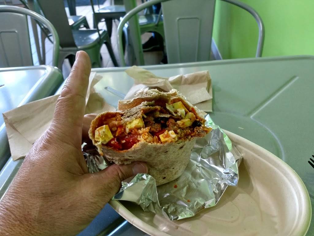 Grabbagreen Food + Juice | restaurant | 222 Broadway, San Diego, CA 92101, USA | 6192681900 OR +1 619-268-1900