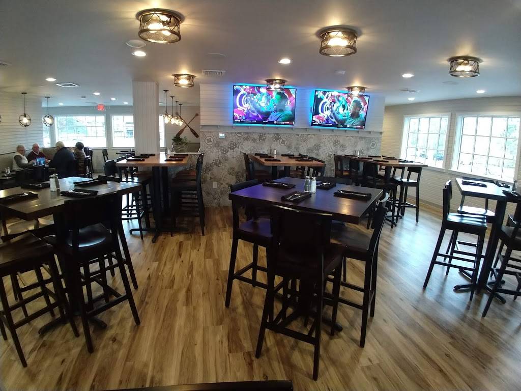 Summer House Grill & Bar | restaurant | 1280 E Hiawatha Dr, Wisconsin Dells, WI 53965, USA | 6082530207 OR +1 608-253-0207