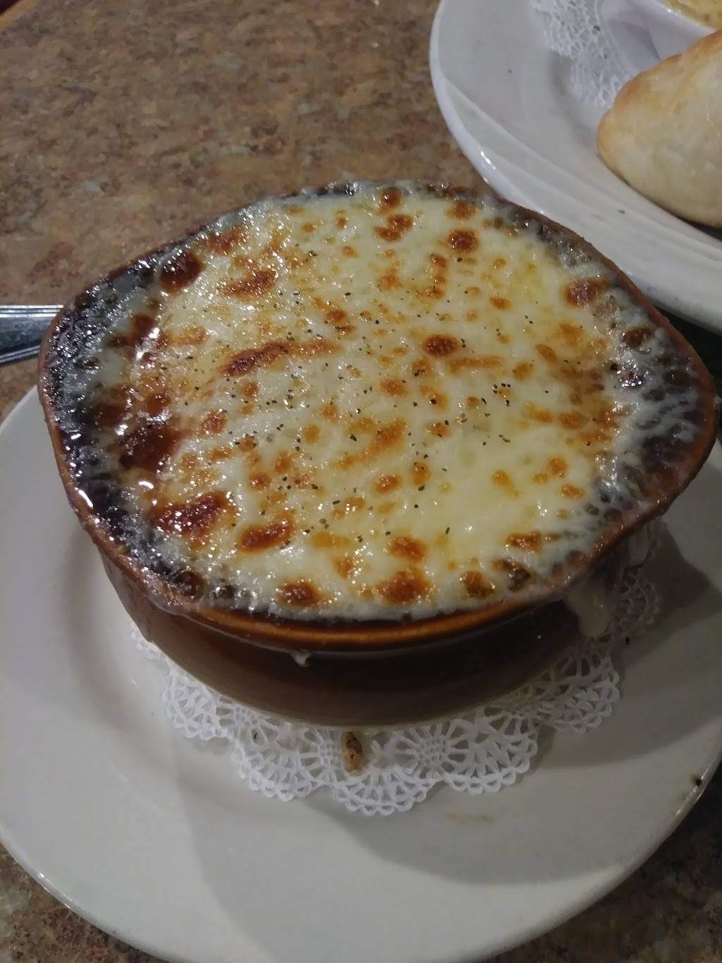 Lukes Grille | restaurant | 388 Thompson Creek Mall, Stevensville, MD 21666, USA | 4106439435 OR +1 410-643-9435