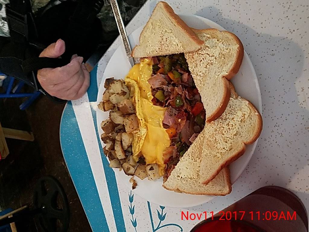 Keepsakes Country Diner And Store | restaurant | 5942 Lawrenceburg Rd, Chaplin, KY 40012, USA | 5023312419 OR +1 502-331-2419