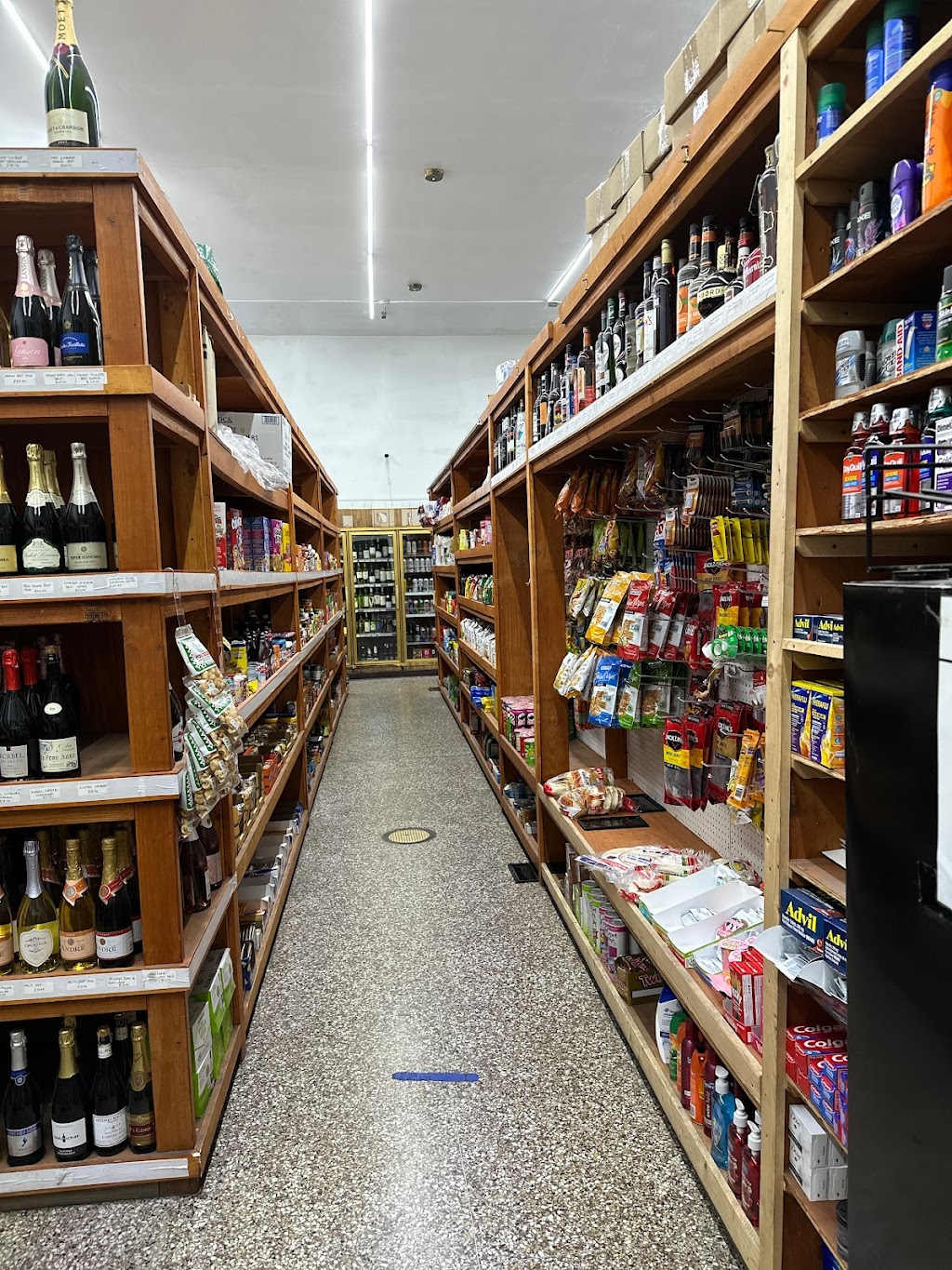 Food & Liquor World | restaurant | 726-28 Post St, San Francisco, CA 94109, USA | 4156735225 OR +1 415-673-5225