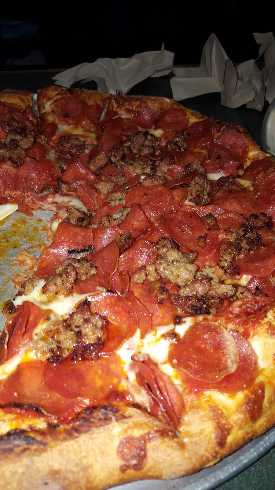 Pizza Factory | restaurant | 30676 Benton Rd, Winchester, CA 92596, USA | 9519263100 OR +1 951-926-3100