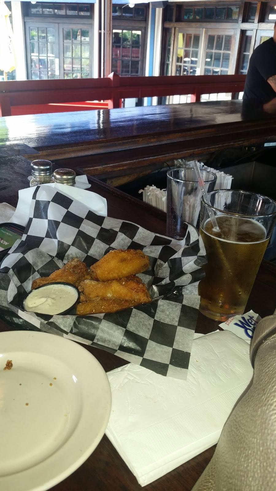 Vera Bar & Grill | night club | 2310 Marlton Pike W, Cherry Hill, NJ 08002, USA | 8564861001 OR +1 856-486-1001