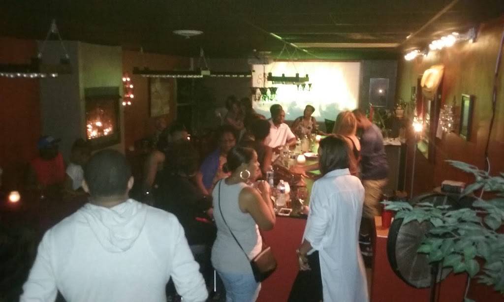 Great Lakes Sandwich Co & Cafe (deli, BBQ, Winery, Wine Bar, fi | restaurant | 5332 Corunna Rd, Flint, MI 48532, USA | 8107328490 OR +1 810-732-8490