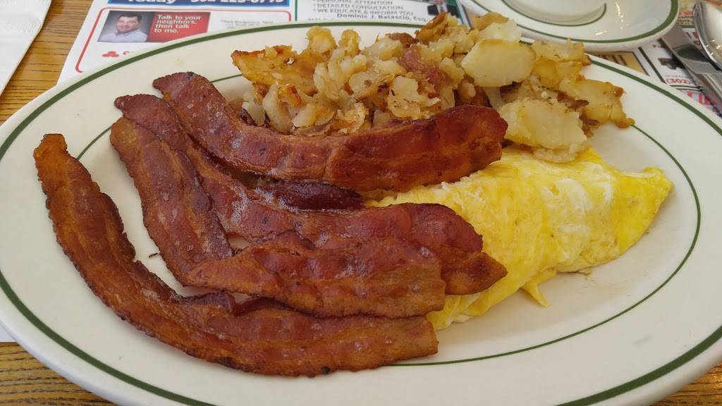 The Hearth | restaurant | 3147 Dupont Pkwy, Middletown, DE 19709, USA | 3024643995 OR +1 302-464-3995