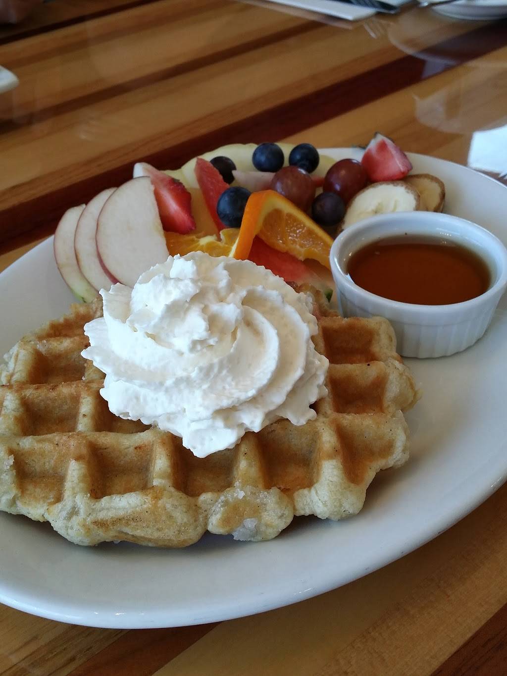 Cest Belge | restaurant | 102 Rue Principale, Granby, QC J2G 2V2, Canada | 4509947676 OR +1 450-994-7676