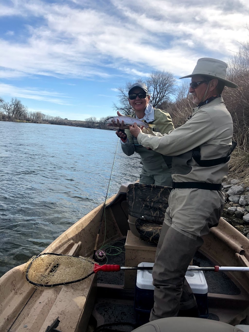 Bighorn Trout Shop & Lodge | restaurant | 7477 Park Dale Ct, Fort Smith, MT 59035, USA | 4066662375 OR +1 406-666-2375