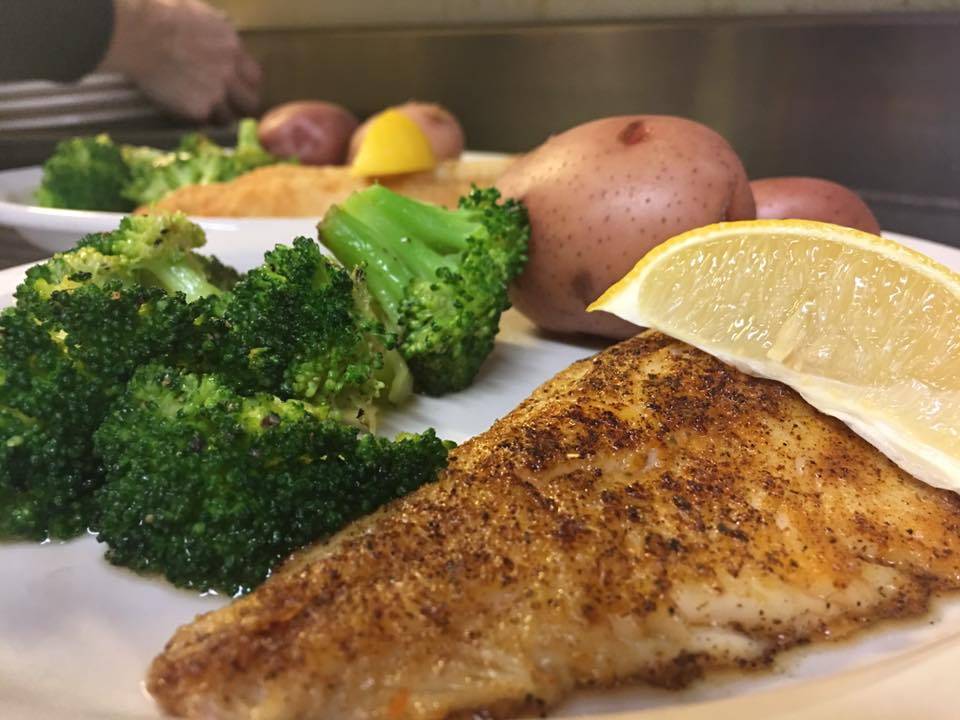 Seasons Tavern | restaurant | 501 6th St N, Hudson, WI 54016, USA | 7153868488 OR +1 715-386-8488