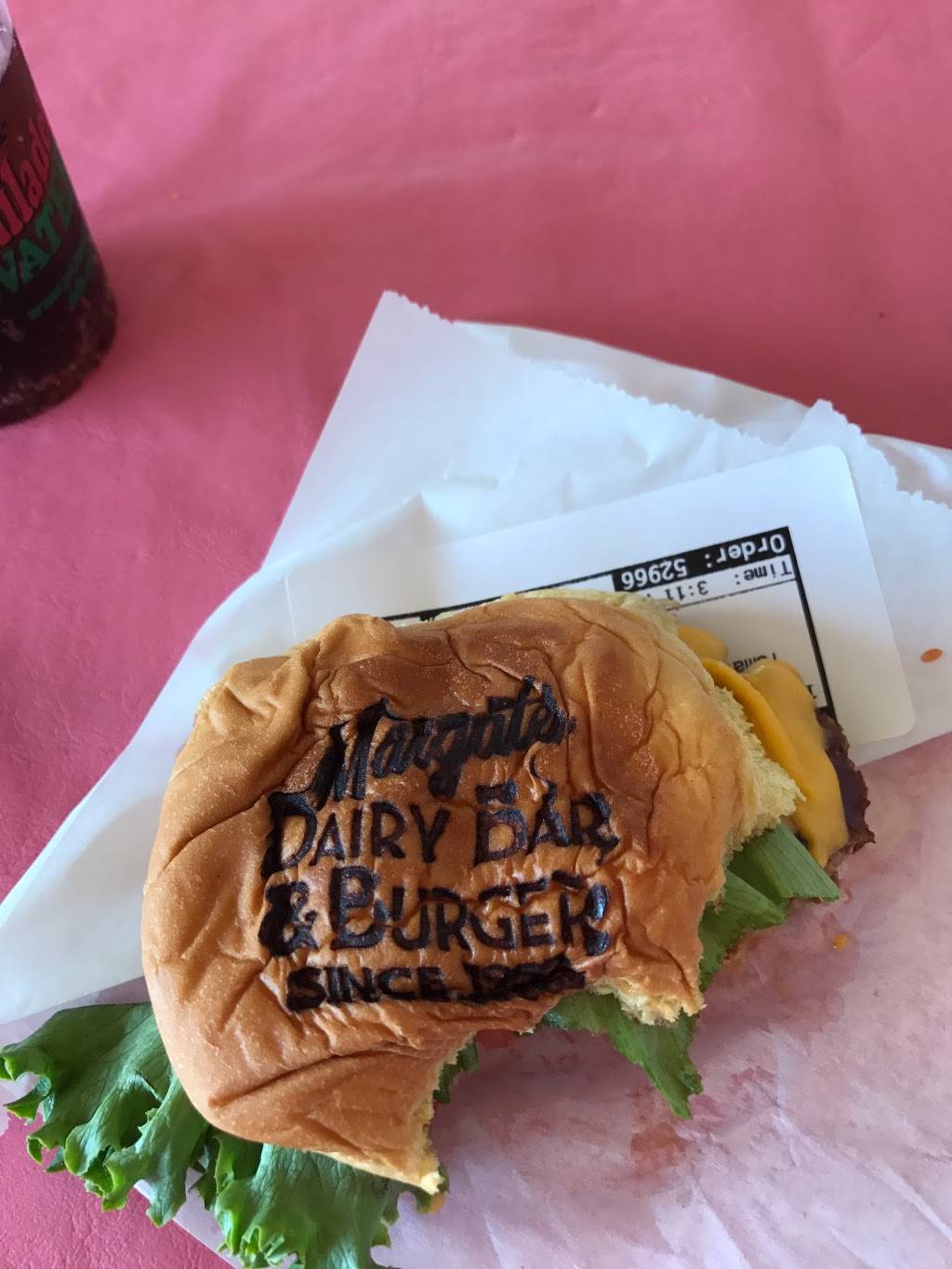 Margate Dairy Bar & Burger | restaurant | 9510 Ventnor Ave, Margate City, NJ 08402, USA | 6098229559 OR +1 609-822-9559