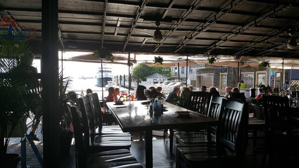 The Port | Grill & Raw Bar | restaurant | 359 Thames St, Newport, RI 02840, USA | 4016195892 OR +1 401-619-5892