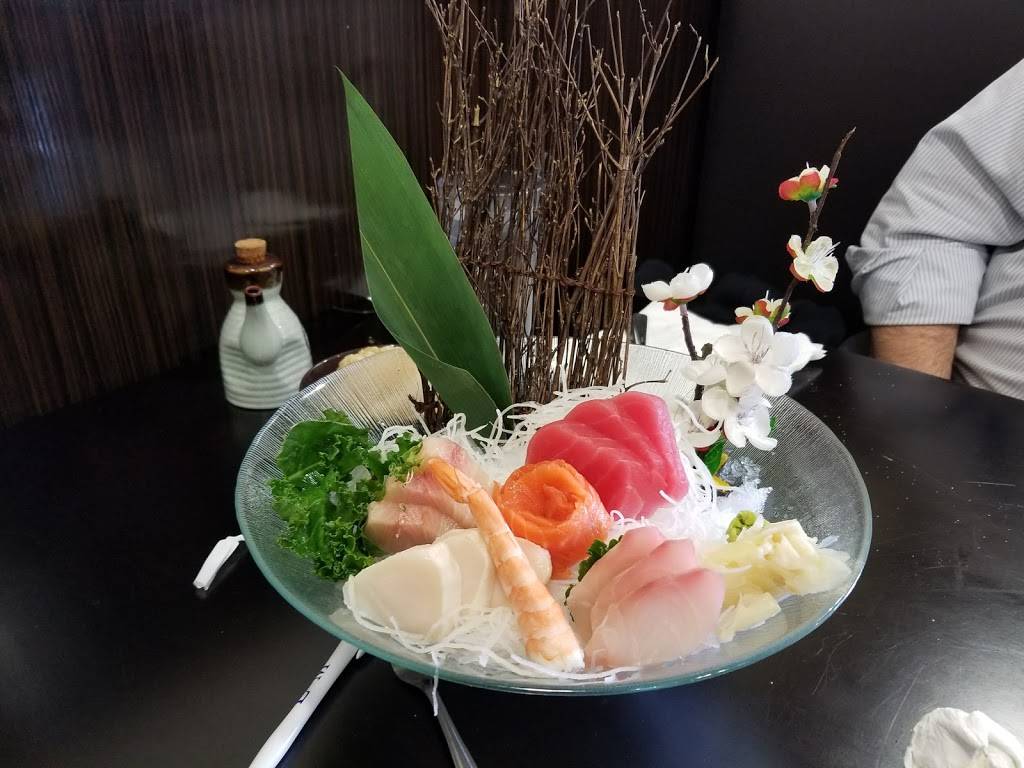 Ichiban Sushi & Chinese Cuisine | restaurant | 3323 W Sterns Rd, Lambertville, MI 48144, USA | 7348548880 OR +1 734-854-8880