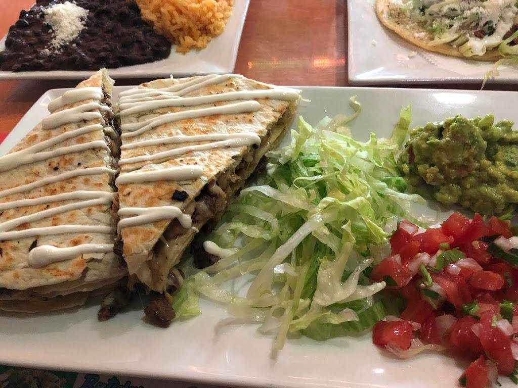 Sazón De Lupita | restaurant | 155 W Kingsbridge Rd, Bronx, NY 10463, USA | 3479202080 OR +1 347-920-2080