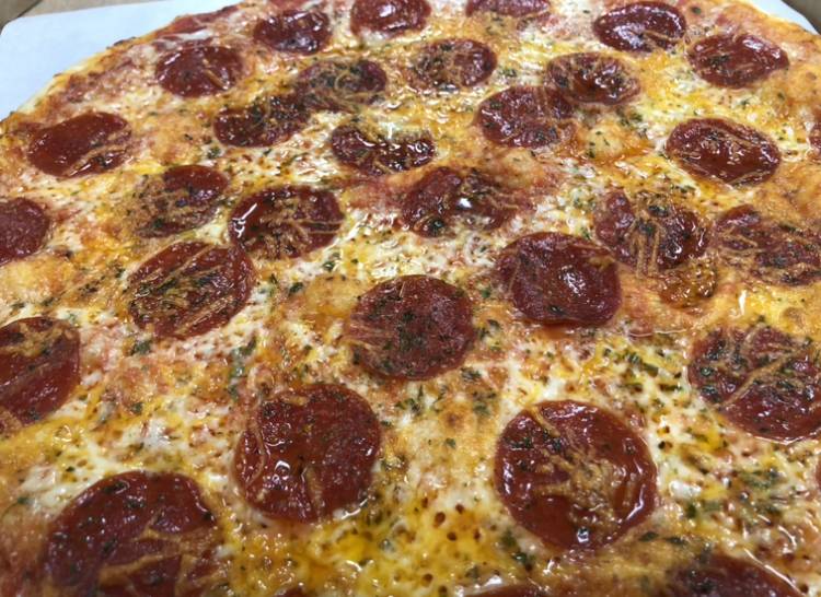 Ice House Pizzeria & Grille | restaurant | 390 Water St, Conneaut Lake, PA 16316, USA | 8142130076 OR +1 814-213-0076