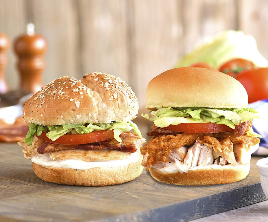 Royal Farms | cafe | 2000 N Forest Park Ave, Baltimore, MD 21207, USA | 4104504317 OR +1 410-450-4317