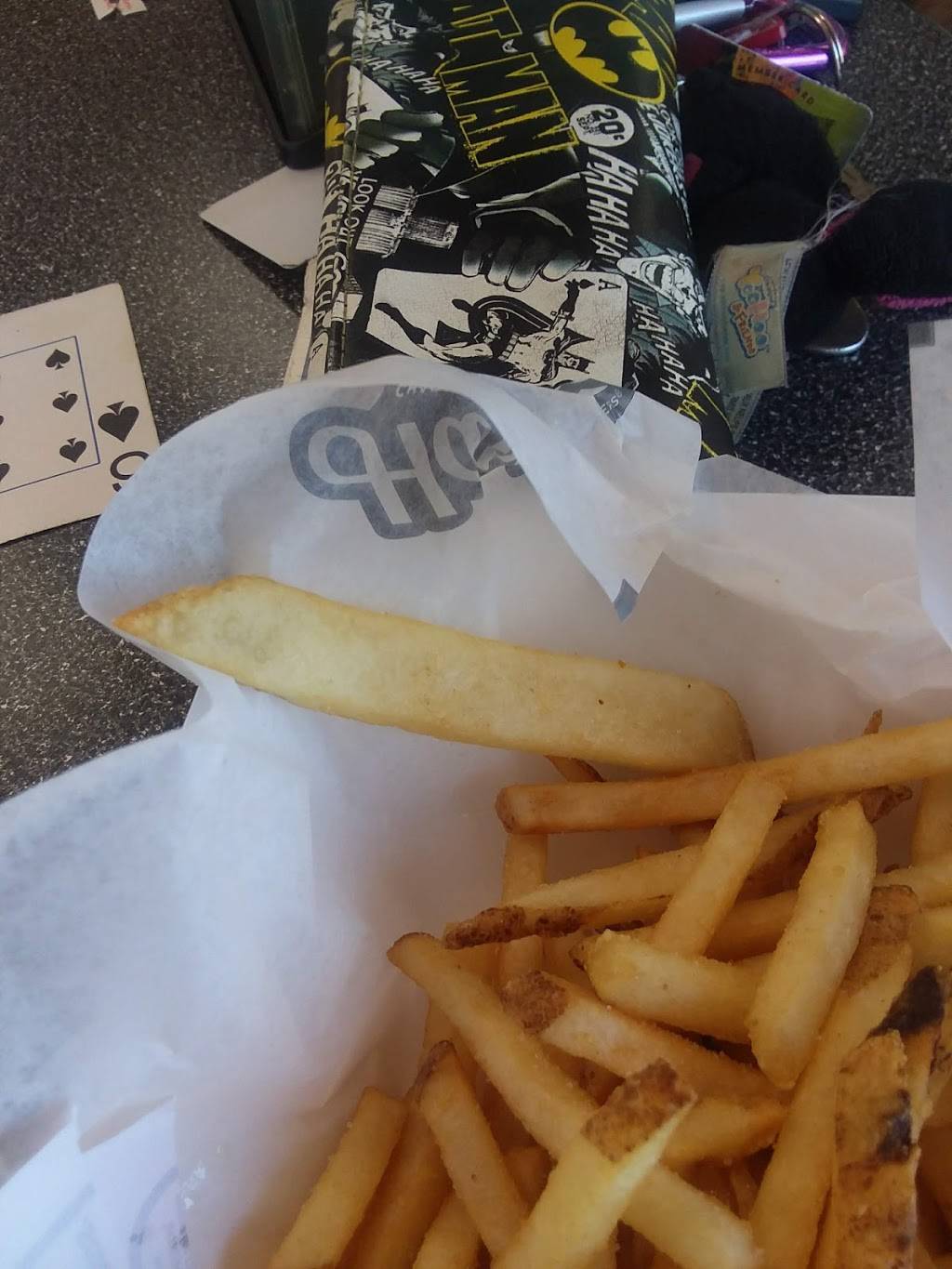 Hardees | restaurant | 205 W Main St, Manchester, IA 52057, USA | 5639275888 OR +1 563-927-5888