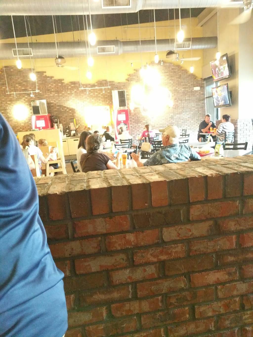 Izzos Illegal Burrito | restaurant | 70488 LA-21 #100, Covington, LA 70433, USA | 9853275114 OR +1 985-327-5114