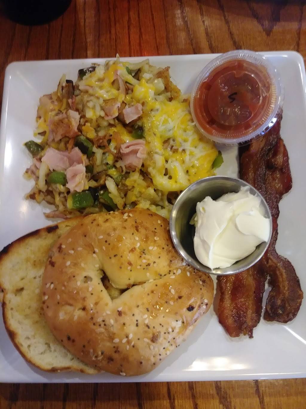 The Mill Street Grille | restaurant | 111 Mill St, Loogootee, IN 47553, USA | 8122955800 OR +1 812-295-5800