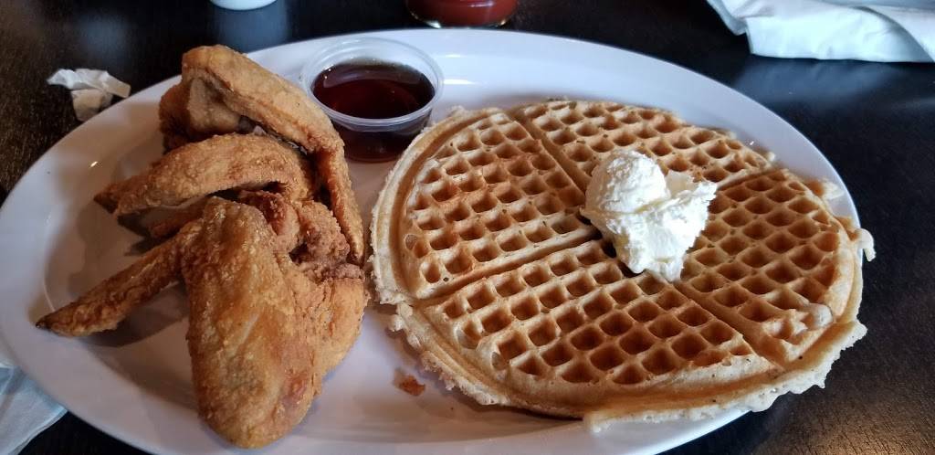 Chicagos Home of Chicken & Waffles | restaurant | 3947 S King Dr, Chicago, IL 60653, USA | 7735363300 OR +1 773-536-3300