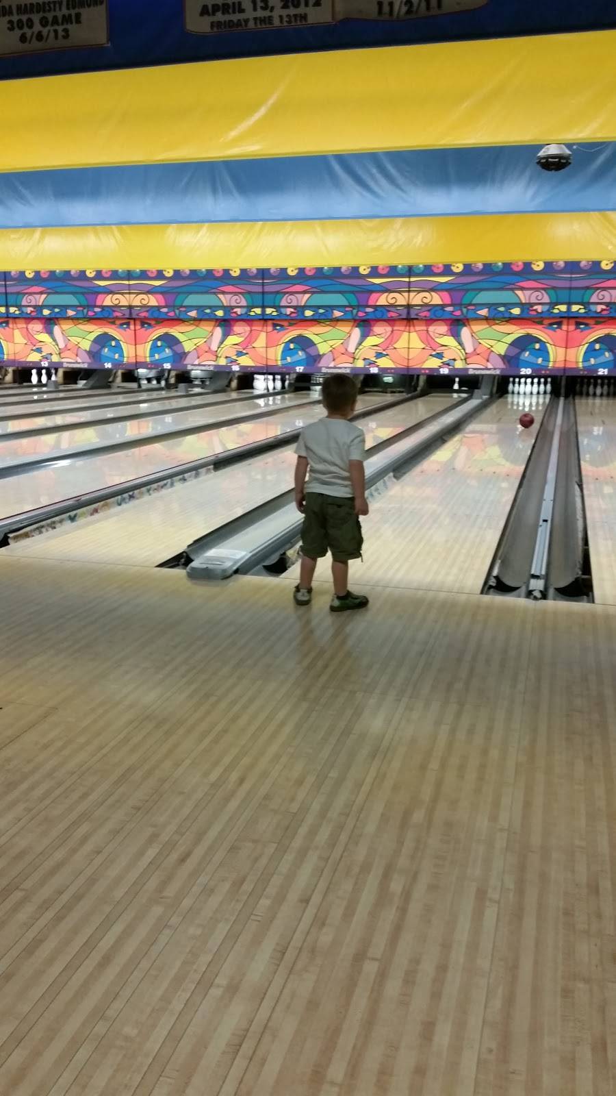 Spare Time Sports Bar & Griile | restaurant | 137 Maple Carriage Dr, Lewisburg, WV 24901, USA | 3046473155 OR +1 304-647-3155