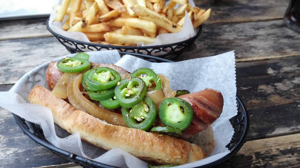 Max Bratwurst Und bier | restaurant | 1266, 4702 30th Ave, Astoria, NY 11103, USA | 7187771635 OR +1 718-777-1635