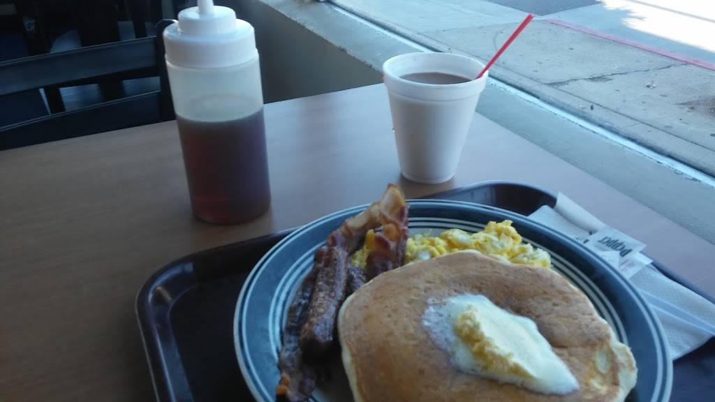 Brunos Burgers | restaurant | 450 E Manchester Blvd, Inglewood, CA 90301, USA | 3106734949 OR +1 310-673-4949