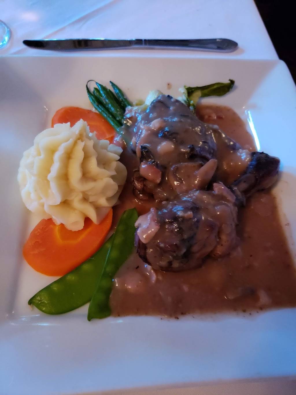 Chez Vincent | restaurant | 533 W New England Ave, Winter Park, FL 32789, USA | 4075992929 OR +1 407-599-2929