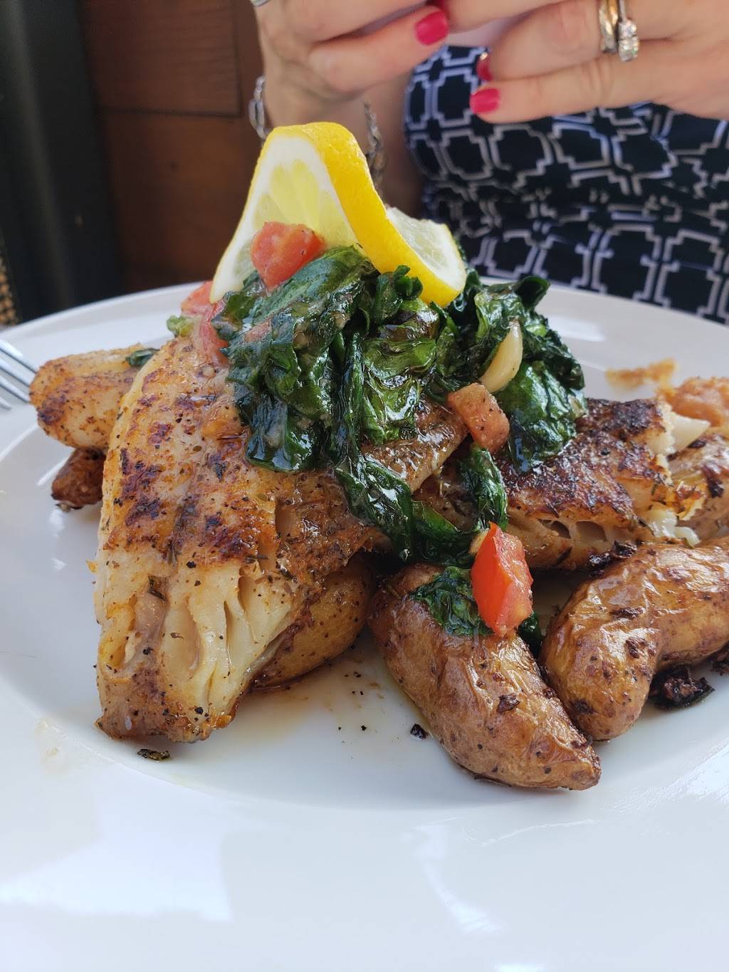 Salt Factory Pub | restaurant | 102 S Main St, Alpharetta, GA 30009, USA | 7707521888 OR +1 770-752-1888