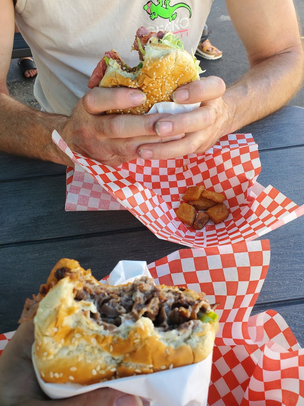 Burgers & Scoops | restaurant | 808 S Main St, Brigham City, UT 84302, USA | 4357238500 OR +1 435-723-8500