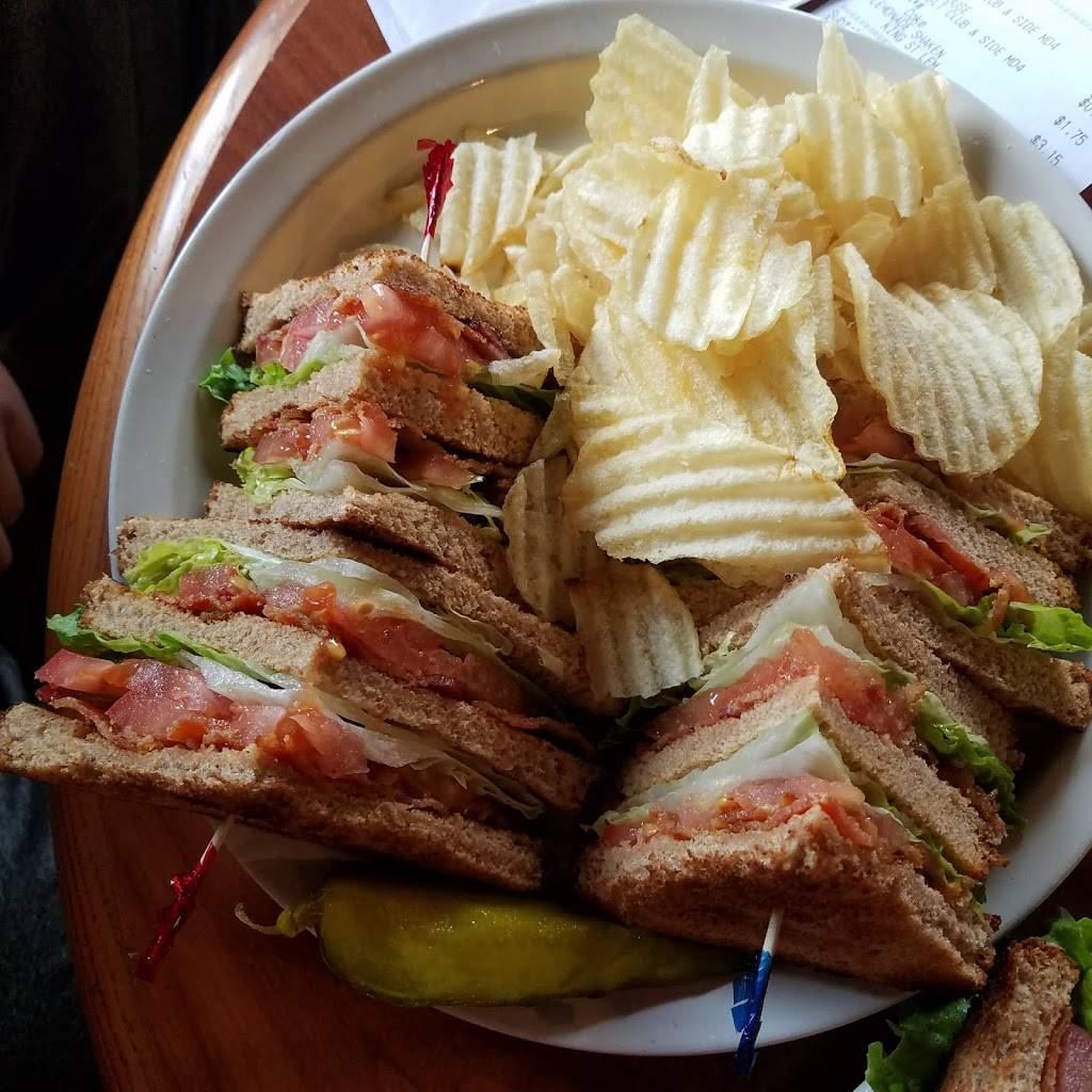 Cafe Royal | cafe | 1451 S Memorial Dr, New Castle, IN 47362, USA | 7655930454 OR +1 765-593-0454