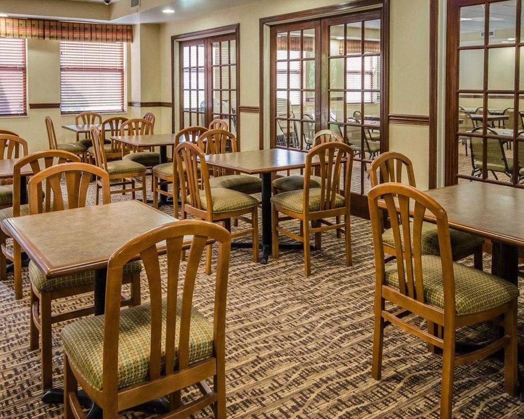 Quality Suites | restaurant | 360 Eastern Blvd, Jeffersonville, IN 47130, USA | 8122822100 OR +1 812-282-2100