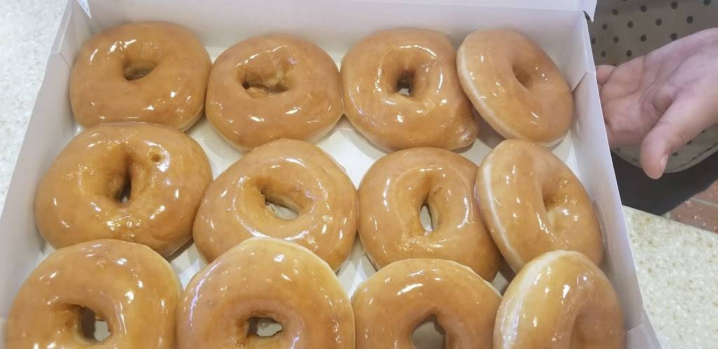 Krispy Kreme | bakery | 408 Thompson Ln, Nashville, TN 37211, USA | 6152545966 OR +1 615-254-5966
