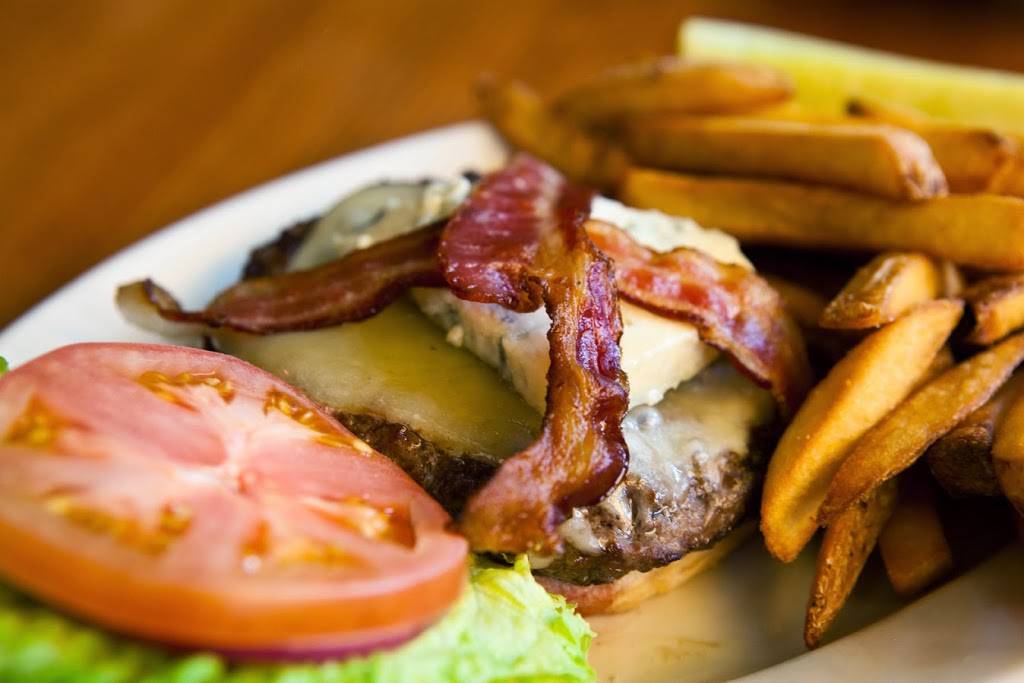 Brick Alley Pub & Restaurant | restaurant | 140 Thames St, Newport, RI 02840, USA | 4018496334 OR +1 401-849-6334