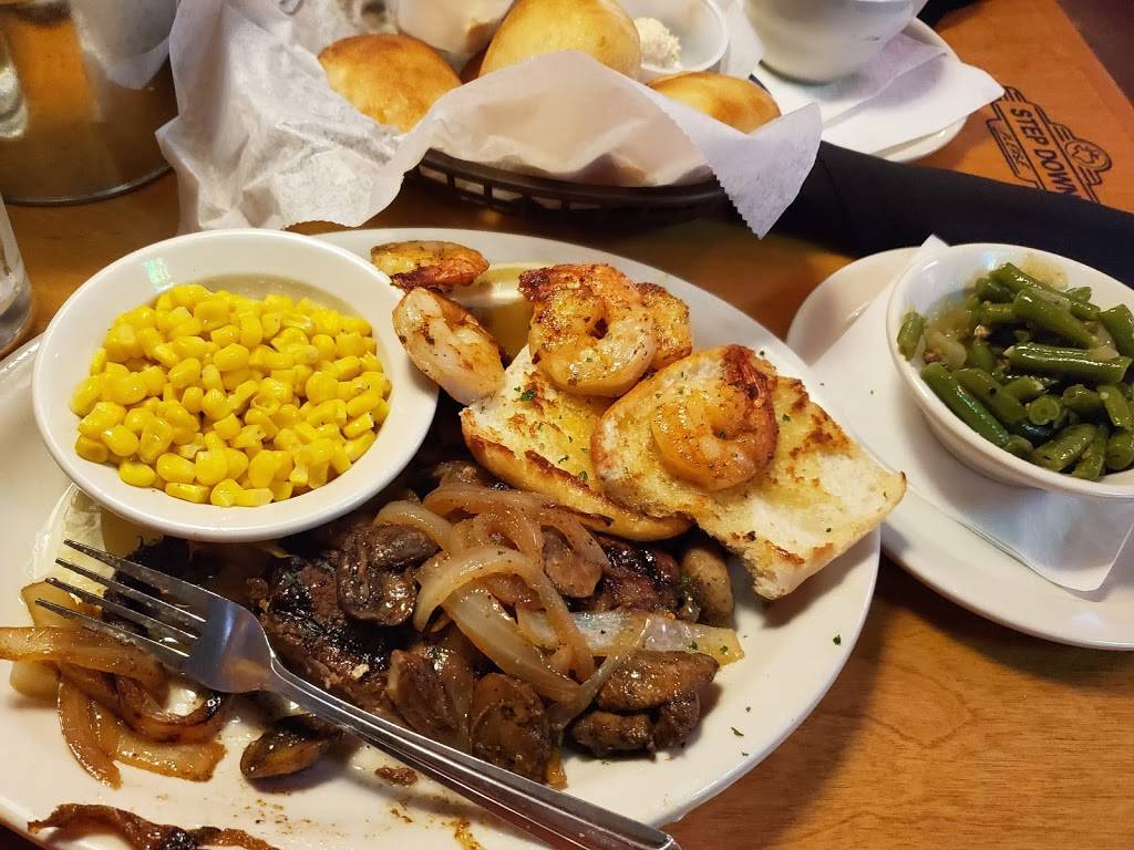 Texas Roadhouse | restaurant | 7341 Northcliff Ave, Brooklyn, OH 44144, USA | 2167390760 OR +1 216-739-0760