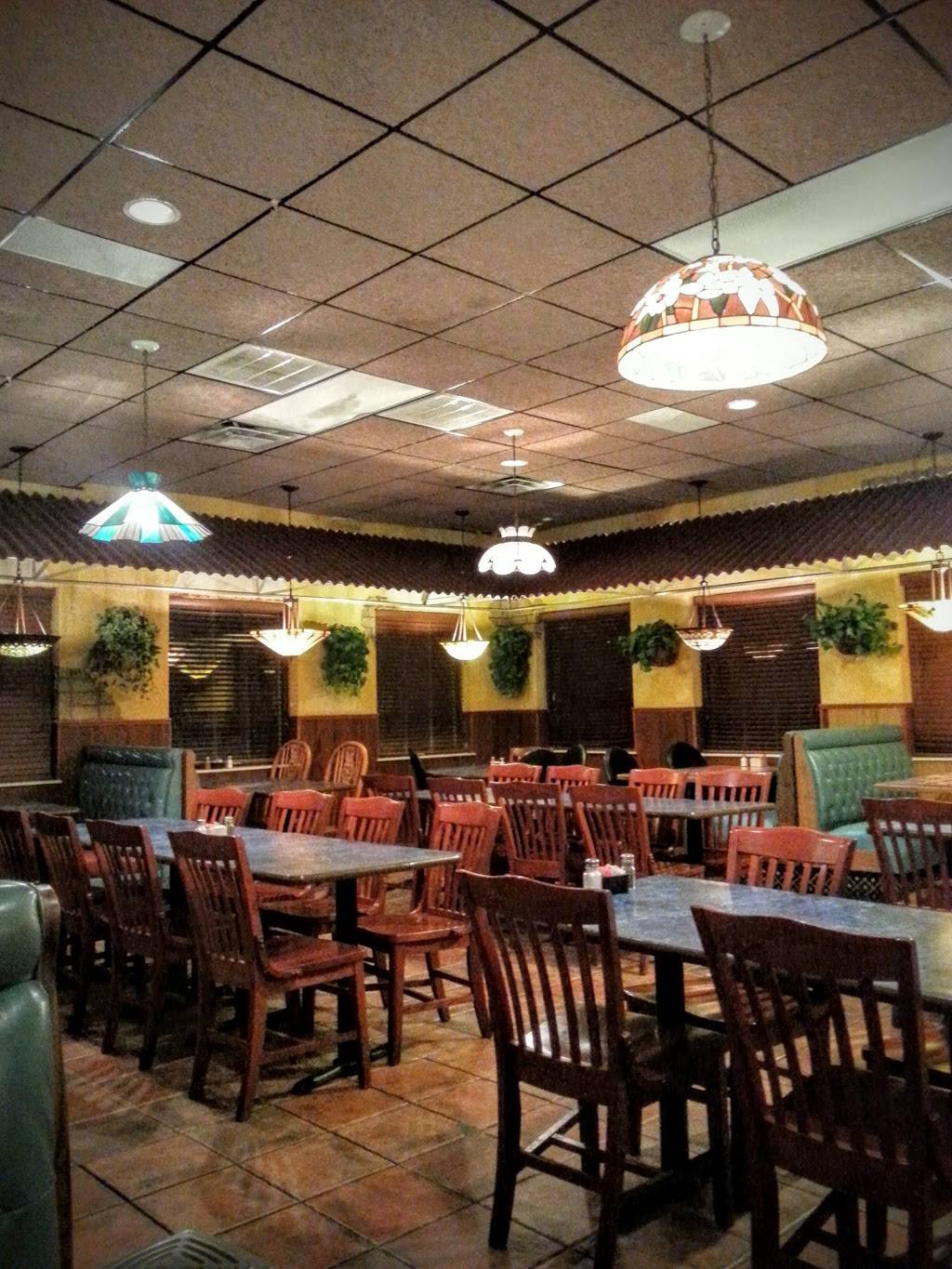 Marcos Cantina | restaurant | 6600 W Central Ave, Wichita, KS 67212, USA | 3169452404 OR +1 316-945-2404