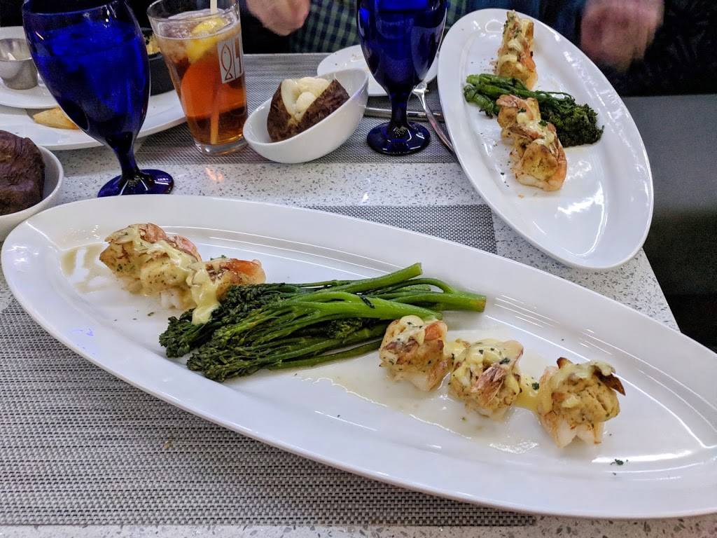 Off the Hook Seafood & Chophouse | restaurant | 2000 Colley Ave, Norfolk, VA 23517, USA | 7574213313 OR +1 757-421-3313