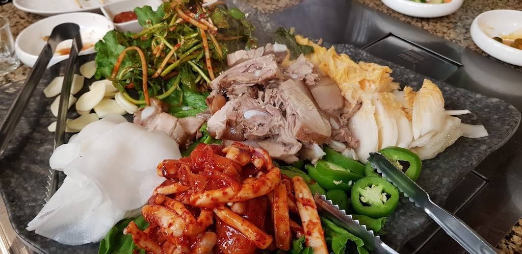 Korea Garden Restaurant | restaurant | 9501 Long Point Rd, Houston, TX 77055, USA | 7134682800 OR +1 713-468-2800