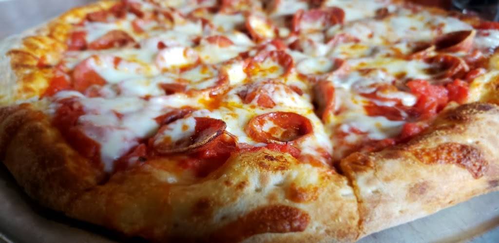 Caliente Pizza & Draft House | restaurant | 4706 William Flinn Hwy, Allison Park, PA 15101, USA | 4124861010 OR +1 412-486-1010