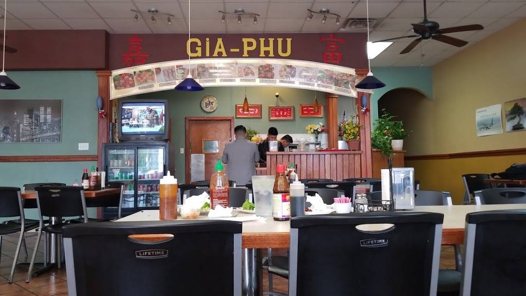 Gia Phu Vietnamese Restaurant | restaurant | 913 E Berry St, Fort Worth, TX 76110, USA | 8179239898 OR +1 817-923-9898