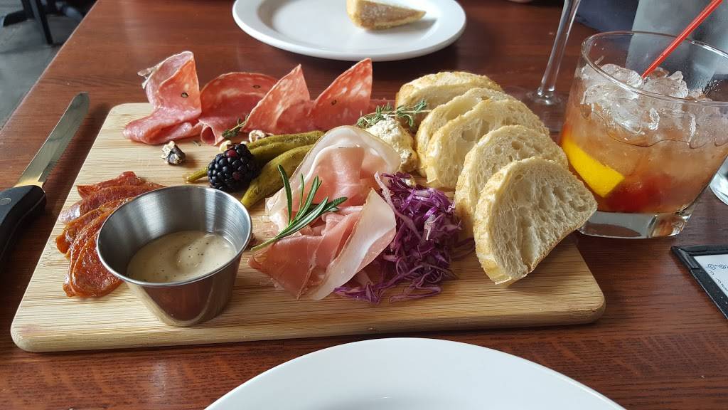 Blue Slip Bistro | restaurant | 300 W Depot Ave, Knoxville, TN 37917, USA | 8652497806 OR +1 865-249-7806