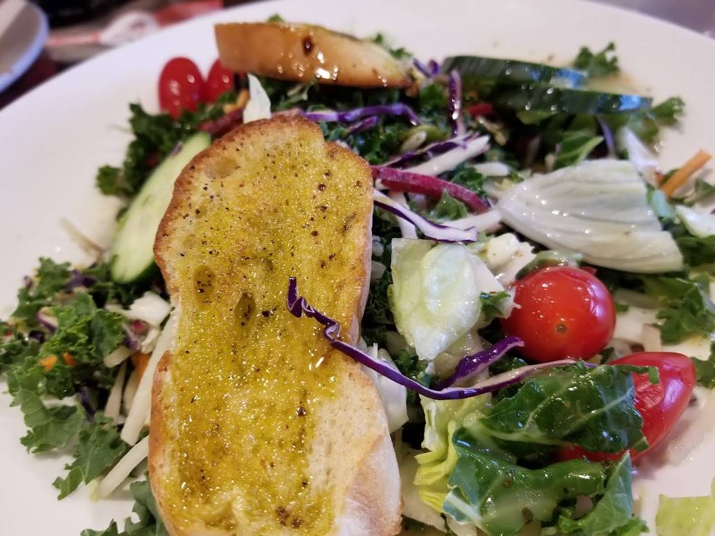 Mikes | restaurant | 385 Rue de Saint Jovite, Mont-Tremblant, QC J8E 2Z9, Canada | 8194253706 OR +1 819-425-3706