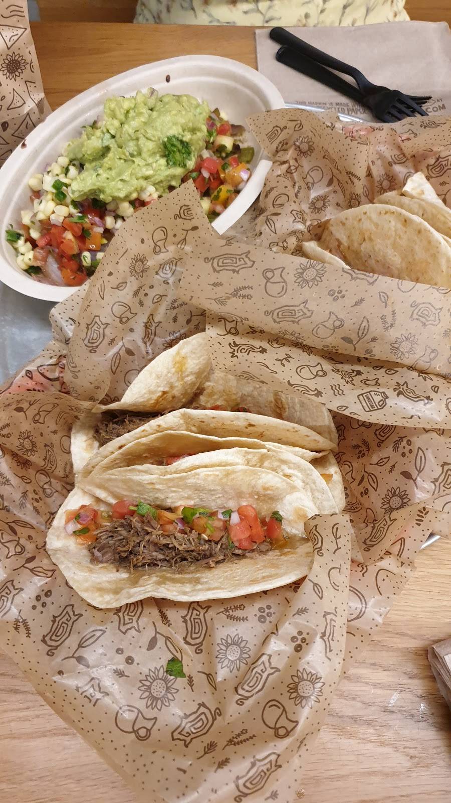 Chipotle Mexican Grill | restaurant | 3275 Vineland Rd, Kissimmee, FL 34746, USA | 4074650749 OR +1 407-465-0749