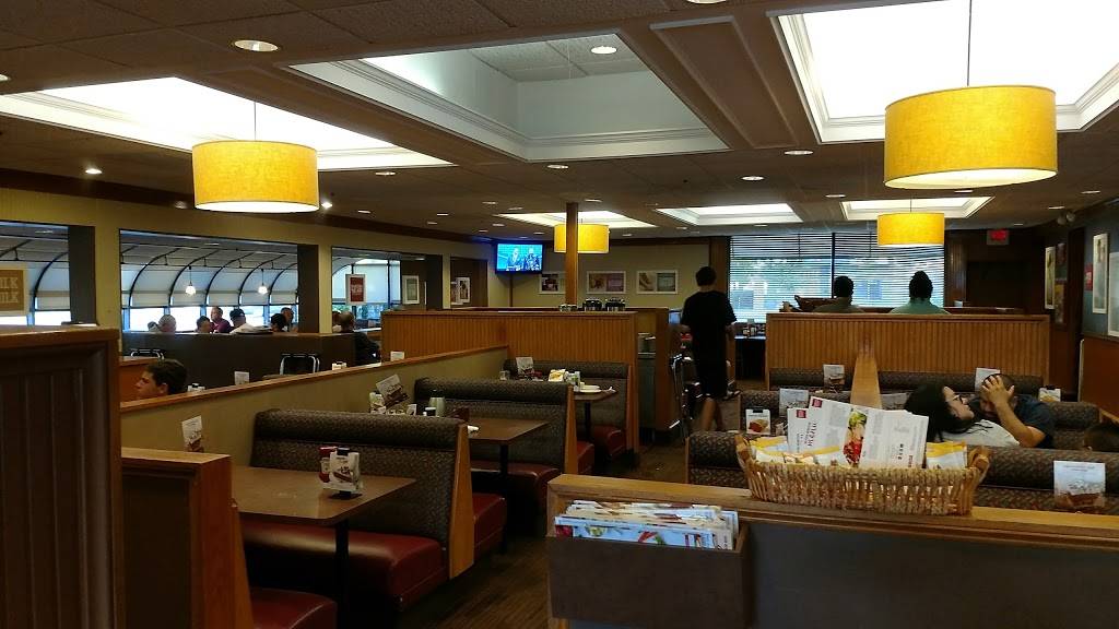 Bakers Square Restaurant & Bakery | restaurant | 942 South La Grange Road, La Grange, IL 60525, USA | 7083542128 OR +1 708-354-2128